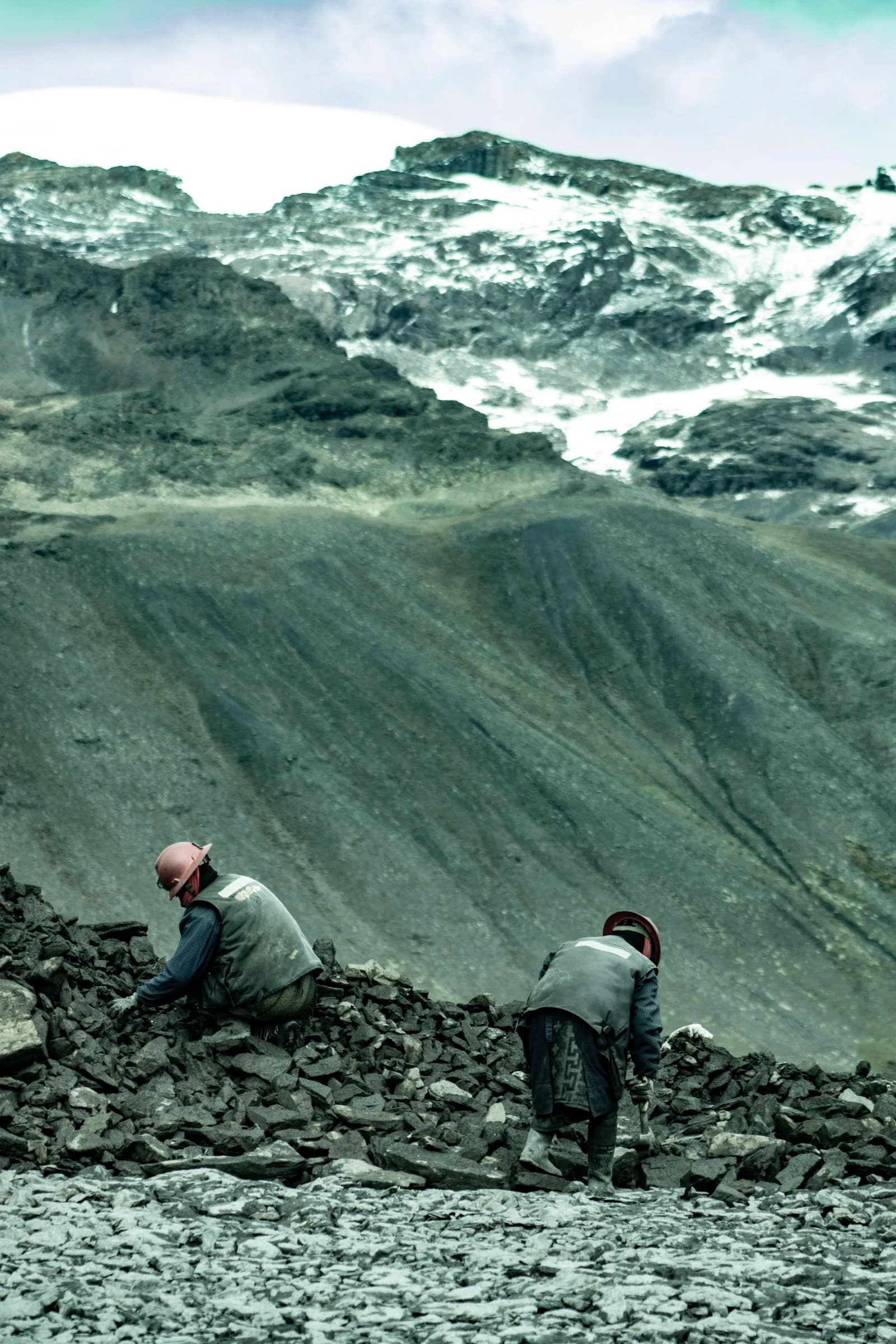 Environmental scientist mining site — Mining & Natural Resources marketing by TML Agency