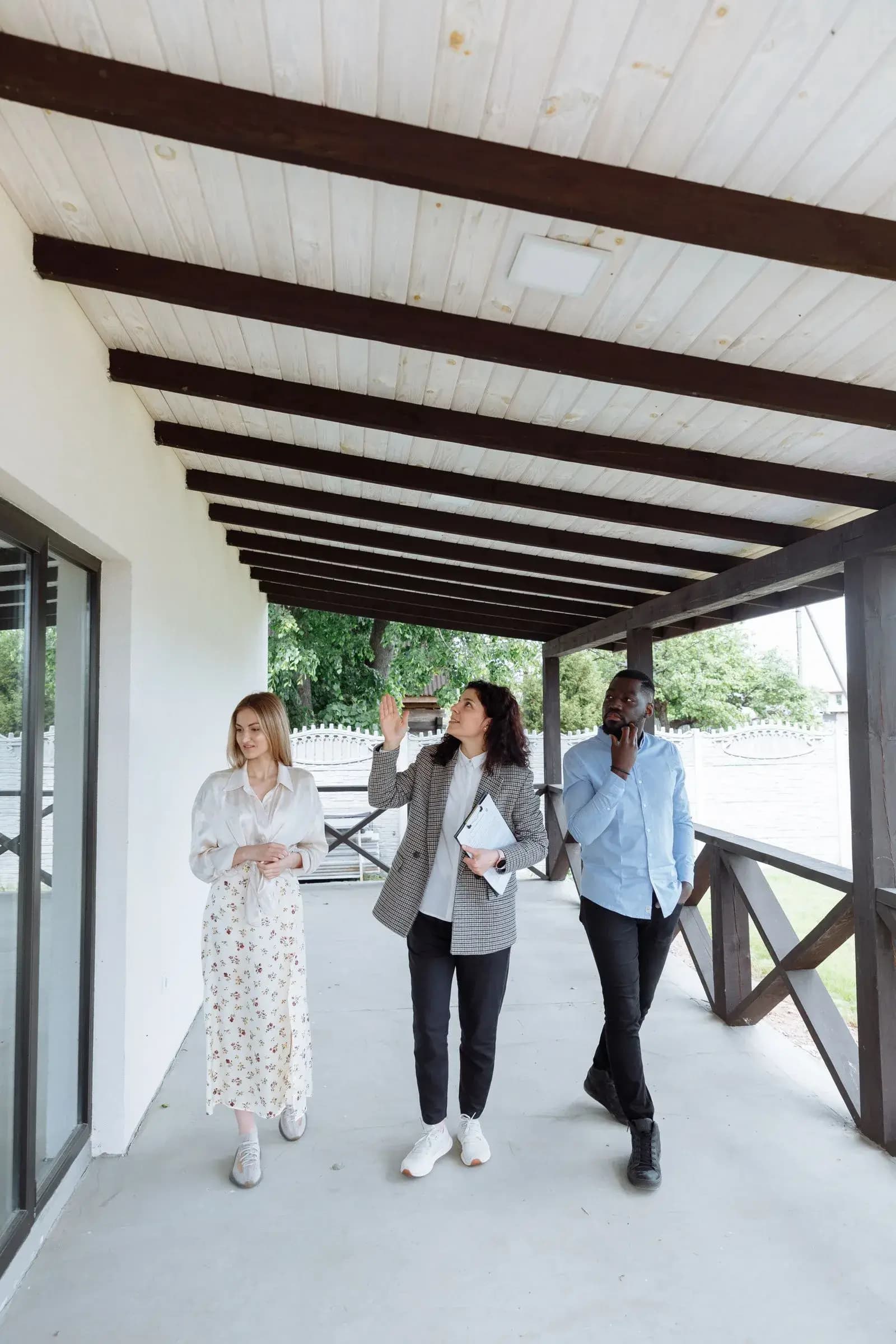 Agent conducting a property walkthrough — Real Estate marketing by TML Agency